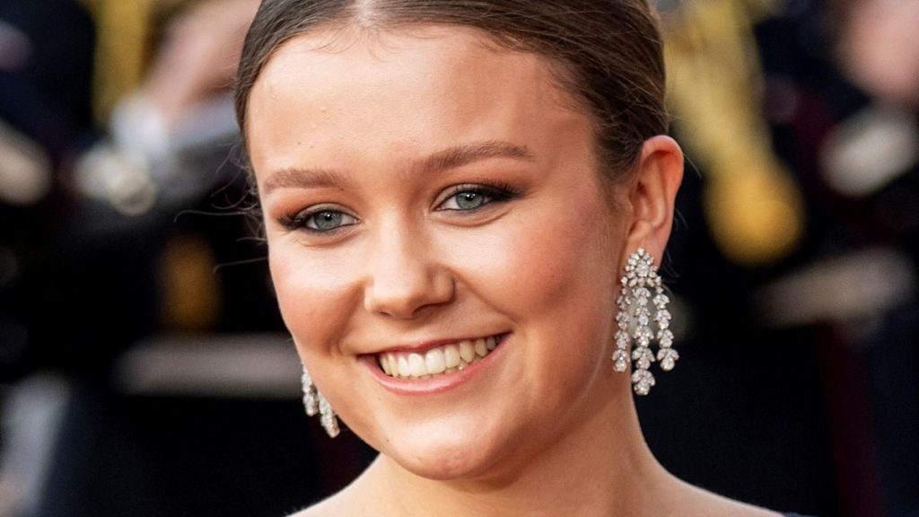 Princess Isabella presentations off proficient diamond tiara in surprising authentic birthday portraits