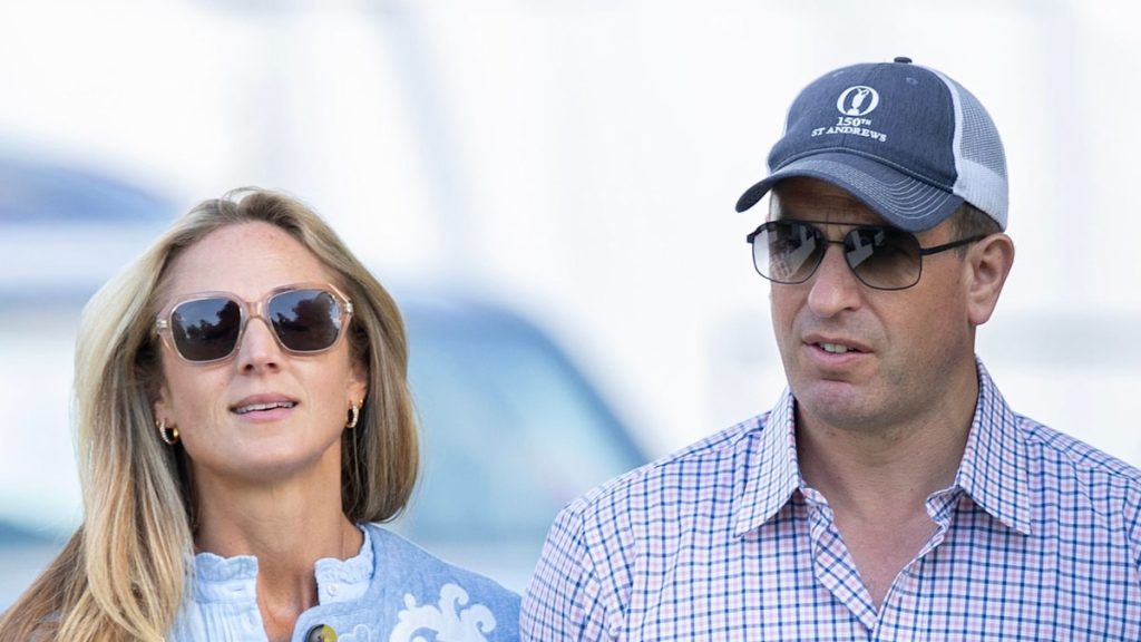 Peter Phillips and female friend Harriet Sperling glance loved-up at Badminton Horse Trials – unique footage