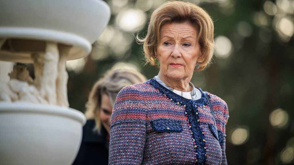 Queen Sonja makes first public look since surprising hospitalisation – footage