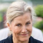 Duchess Sophie virtually suffers style fake pas in leg-lengthening glance