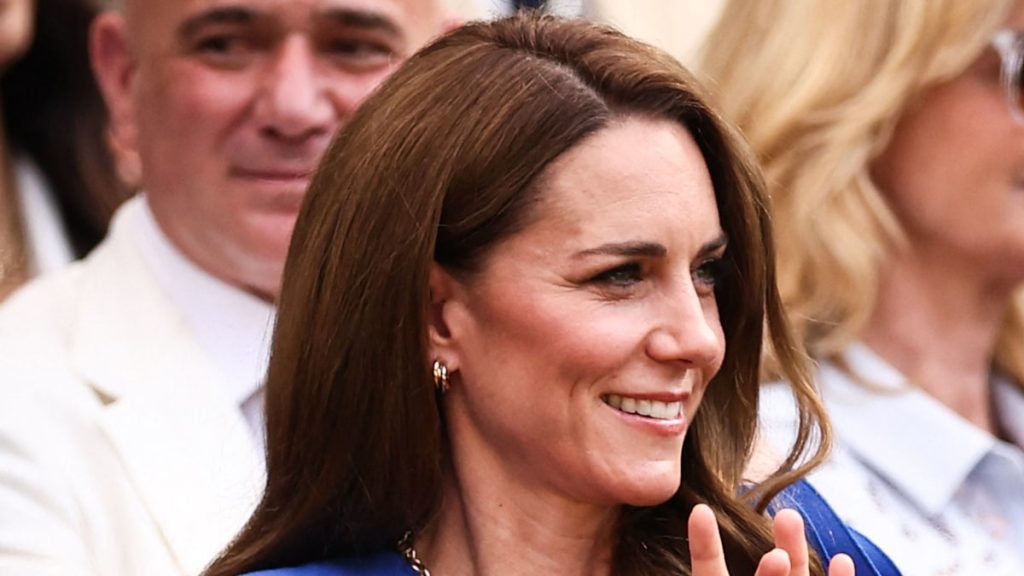 Kate Middleton steals the display at Wimbledon 2025 in brightest V-neck robe