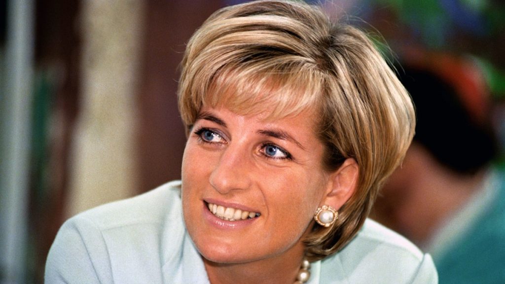 Uncommon image of Princess Diana’s grandparents unearths royal connections
