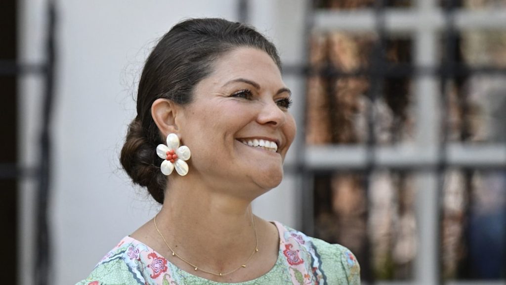 Crown Princess Victoria and teen daughter glance so alike in new circle of relatives pictures