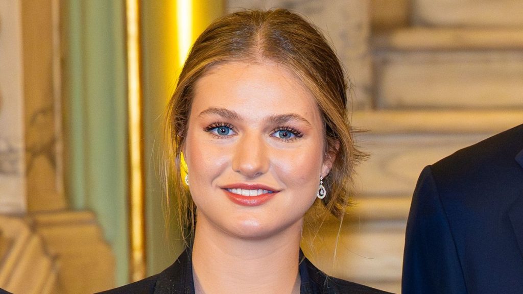 Princess Leonor coordinates with mum Queen Letizia in fitted swimsuit and mawkish jewelry