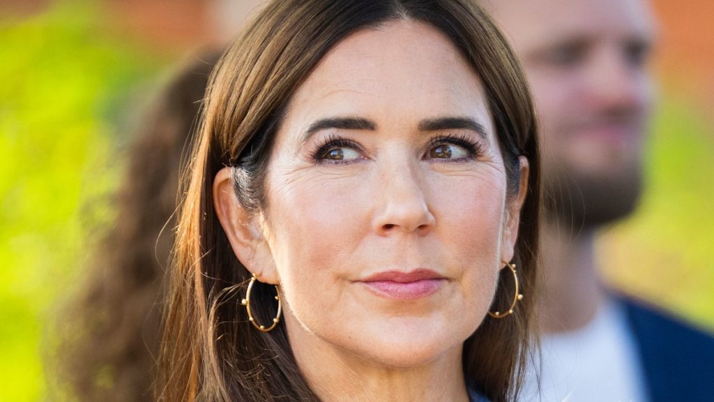 Queen Mary re-emerges in ‘unstructured’ Ralph Lauren outfit following summer time ruin