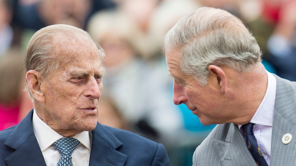 King Charles receives quiet ‘reassurance’ from Prince Philip in unearthed summer time vacation photograph