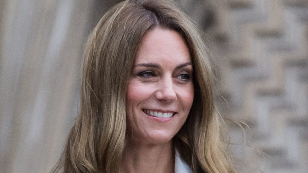 Kate Middleton’s first public day trip in weeks overshadowed by means of new hair – we ruin it down