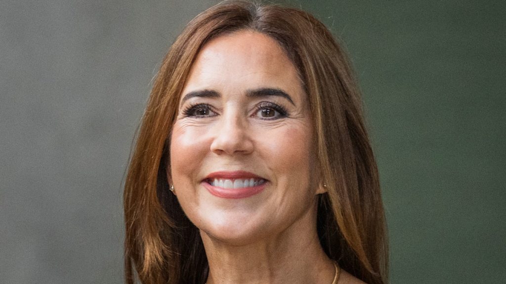 Queen Mary is going makeup-free after glamorous evening out