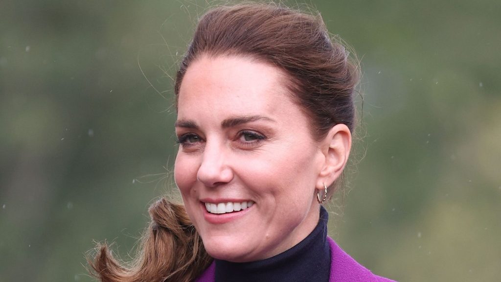 Kate Middleton’s ‘self belief’ boosting go well with she stole from Queen Elizabeth’s rule-book