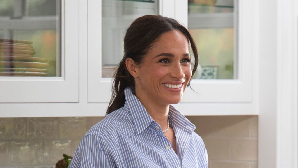 Psychologists factor verdict on Meghan Markle’s ‘therapeutic blanket’ for kids Archie and Lilibet