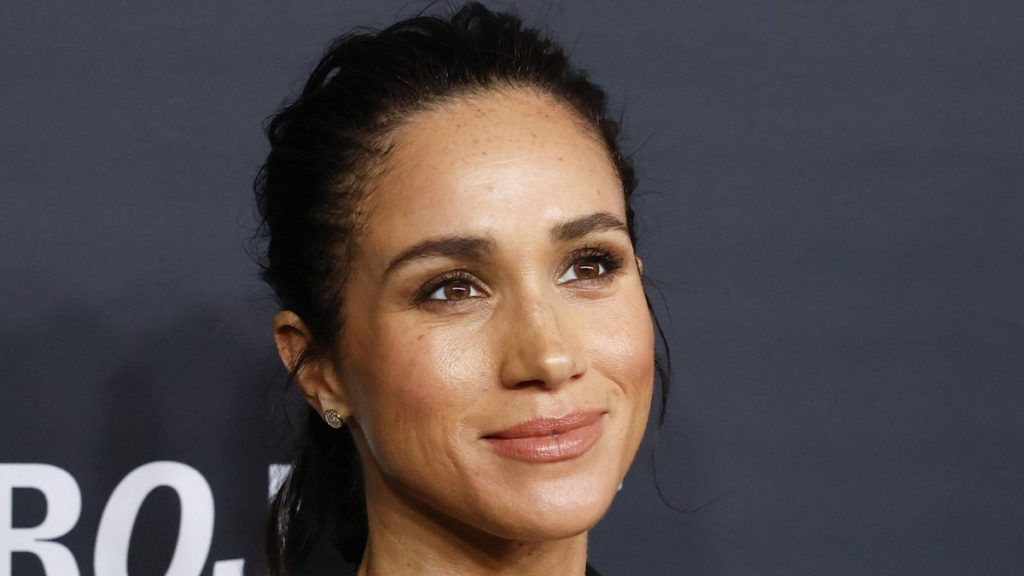 Watch the instant Meghan Markle went off-script together with her awards speech