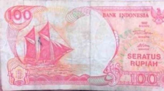 Permalink to Anda Punya Uang Kertas 100 Rupiah Tahun 1992? Beruntung, Uang Langka Jenis Ini Dijual Seharga Alphard
